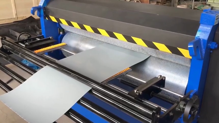 Machine de gaufrage de tôle