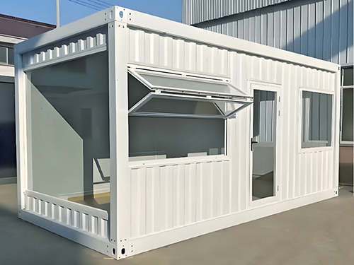 Profileuse pour poutres de conteneurs maritimes